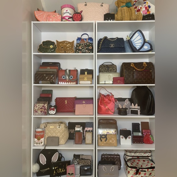 stephposh is live closet clear out - Picture 1 of 12
